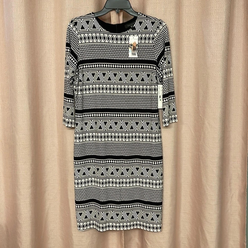 Karen Kane dress tag size L but runs small